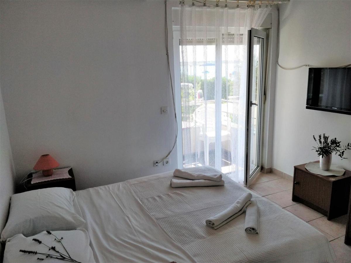 Apartments By The Sea Novalja, Pag - 9326 Exterior foto